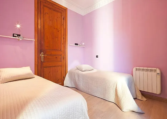 Catalunya Executive 3 Bedrooms, 3 Bathrooms Ac Wifi